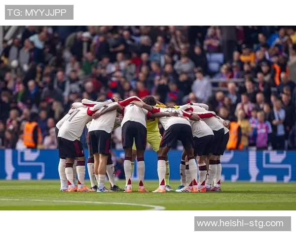 足球明星在比赛中频频犯规引发争议球迷热议公平竞争与体育精神